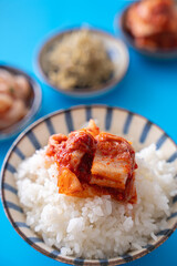 おいしいご飯とキムチやじゃこ おかず