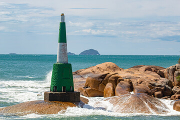 farol e rochas da Praia da Barra da Lagoa Florianópolis - SC © Fotos GE