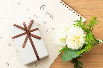 カレンダーとプレゼントボックス
