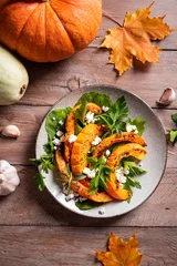 Poster Autumn salad with grilled pumpkin and feta cheese © mizina