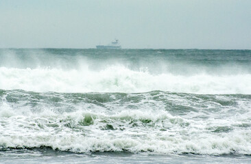 wave breaking on the rocks