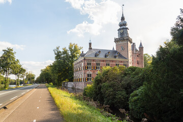 Obraz premium Nijenrode castle along the river Vecht near Breukelen in the Netherlands.