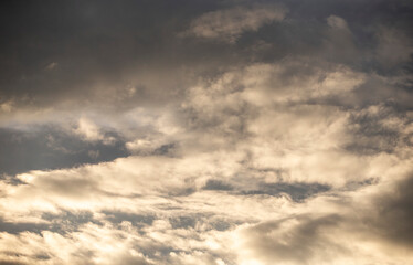 Fototapeta na wymiar clouds in the sky with sunset