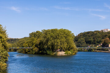 Île Barbe sur la Saône, entre Lyon et Caluire-et-Cuire