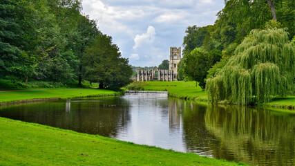 Fountains Abbey © simon hesson