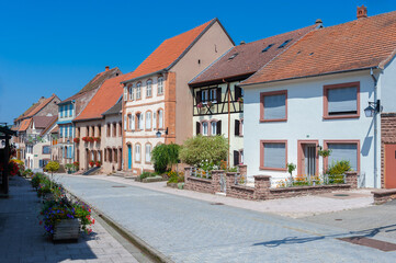 Dorfbild im sogenannten Im Staedtel, hier Blick in Rue du Château in La Petite-Pierre. Departement Bas-Rhin in der Region Elsass in Frankreich