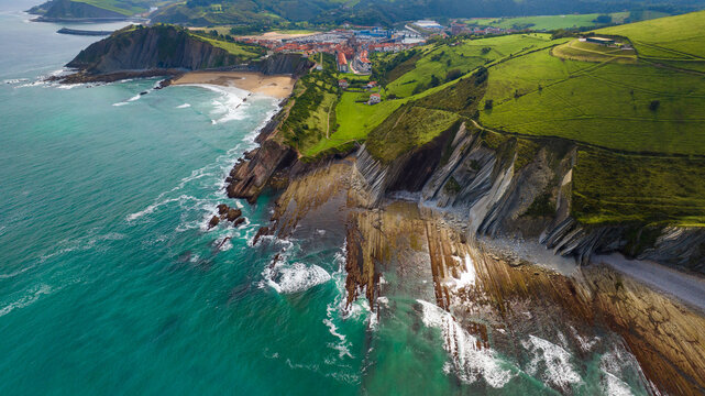 Flysch de Zumaia en Deba Euskadi Gipozkoa