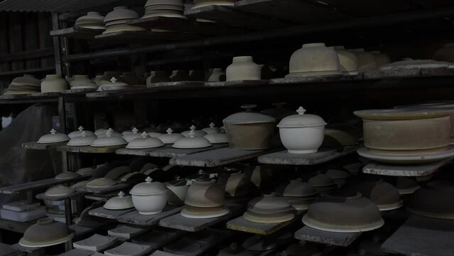 Kouraku Kiln porcelain atelier, Kyushu region, Arita, Japan