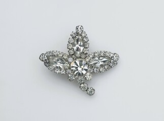 Vintage hair accessory art deco silver tone rhinestones fashion jewelry