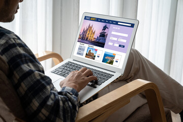 Online travel agency website for modish search and travel planning offers deal and package for flight , hotel and tour booking