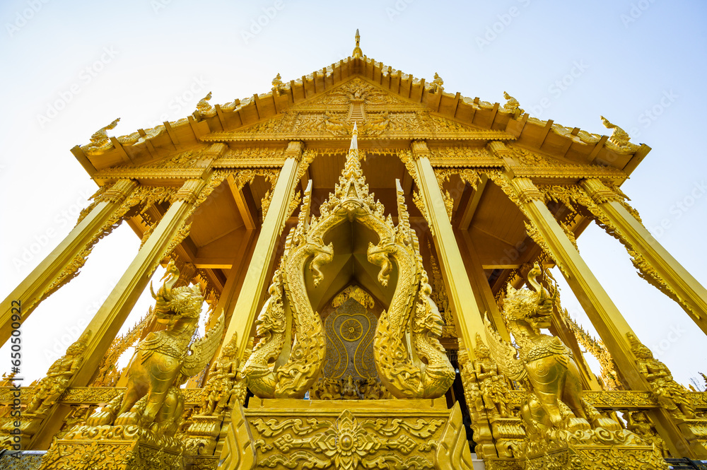 Canvas Prints Golden church in Pak Nam Jo Lo temple