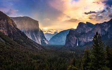 Sunrise over Yosemite Valley, Yosemite National Park, California