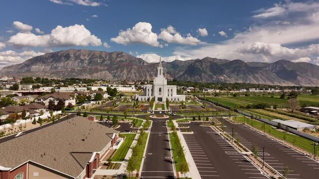 Aerial Orem Utah LDS Temple towards 2. The Church of Jesus Christ of Latter-day Saints, LDS or Mormon religion. Fast growing christian religious groups. Headquartered in Salt Lake City.