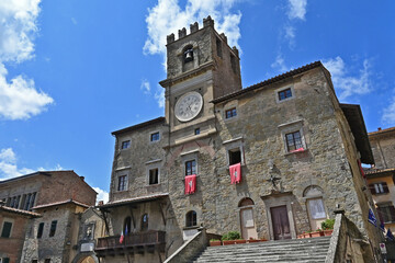 Cortona, il Palazzo Comunale e la torre dell'orologio - Arezzo