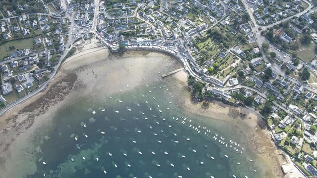 Vid&eacute;o a&eacute;rienne drone plage Port Navalo r&eacute;gion Bretagne France bateaux port nautique