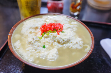 伝統的な沖縄料理の食堂にて美味しいゆし豆腐そばを食す。

日本国沖縄県那覇市にて。
2022年11月25日撮影。
