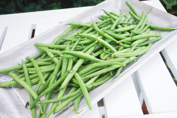 grüne bohnen roh fotografiert von oben