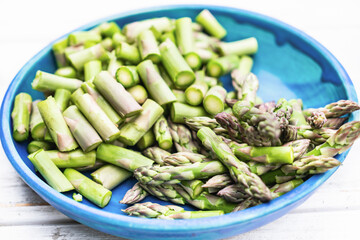 Spargel grün gericht herstellung frisch 
