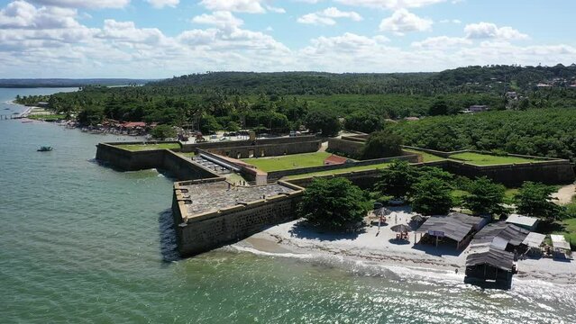 Ilha de Itamaracá -  Coroa do avião - Forte Orange - Igarassu - Visto de Cima com drone 4k - Pernambuco - Brasil