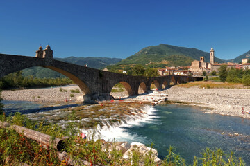 Fototapeta premium Ponte Gobbo in the village of Bobbio.