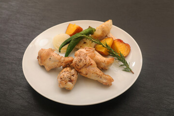 手羽元のコンフィ