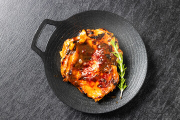 チキンステーキ　Chicken steak grilled outdoors 