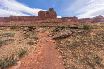 hiking the alcove spring trail, canyonlands national park, usa