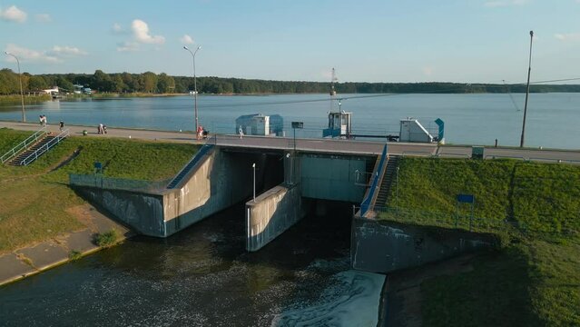 small dam with hydroelectric station, zalew Zemborzycki, Bystrzyca river, Lublin