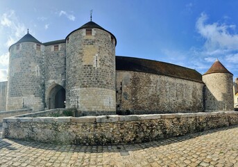 DOURDAN (Essonne)
