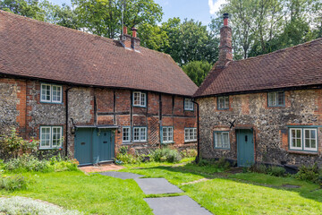 English country cottages in West Wycombe - obrazy, fototapety, plakaty