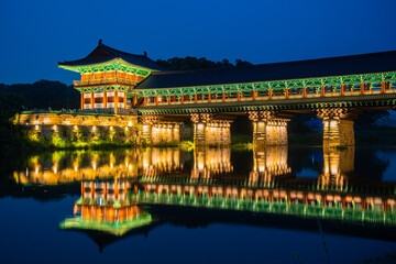 Obraz premium views of Woljeonggyo wooden bridge in gyoengju, south korea