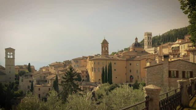 Assisi, panorama della citt&agrave; di San Francesco, Umbria, Italia