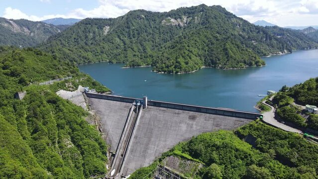 日本の風景・新潟県魚沼市・奥只見ダム
