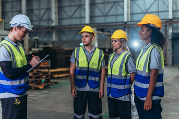 A cardboard factory manager assesses staff performance, guides improvement, bridges competency gaps