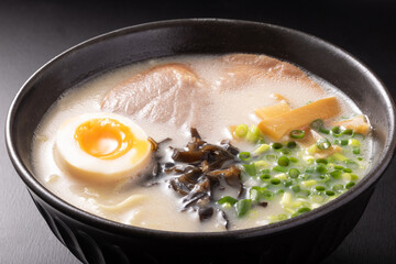 とんこつラーメン