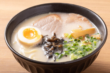 とんこつラーメン