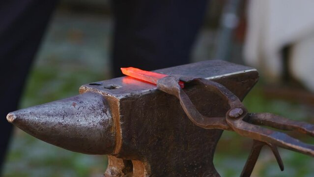 Hammer Is A Tool Of A Blacksmith On A Small Anvil Stock Photo - Download  Image Now - Ancient, Antique, Anvil - iStock