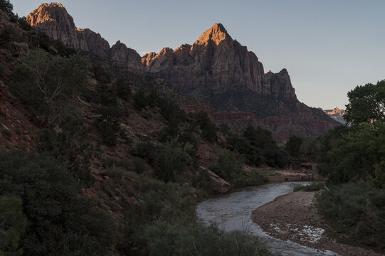 landscape, travel, zion, canyon, utah, hike, hiking, sky, park, national, view, mountain, rock, scenic, wild, valley, outdoor, peak, nature, natural, trail, sandstone, tourism, cliff, usa, river, suns