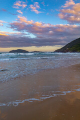 mar e o pôr-do-sol na praia do Costão do Santinho Florianópolis Santa Catarina Brasil Florianopolis 