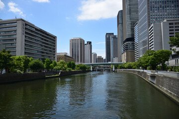 大阪市内を流れる土佐堀川