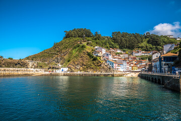 Fototapeta premium Cudillero en Asturias, España
