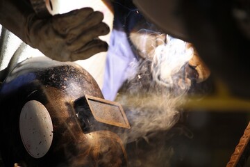 soldador operario solda 