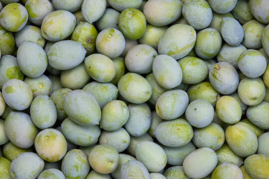 Gruppo di olive verdi