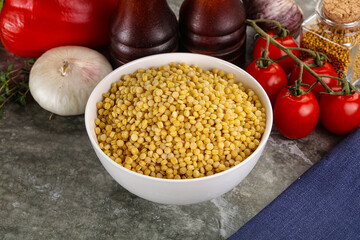 Dry ptitim heap in the bowl