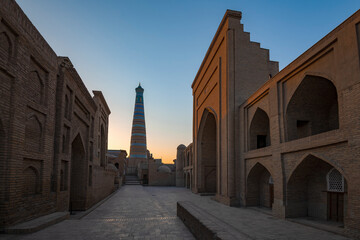 Fototapeta na wymiar Deserted dawn on the streets of ancient Khiva. Uzbekistan