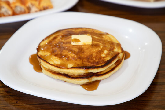 Alimento con desayuno y crep