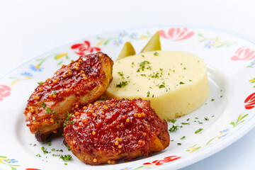 cutlet with potato and pickles