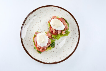 toast with poached egg and bacon