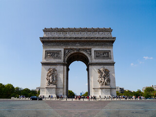 Fototapeta na wymiar Arc de Triomphe in paris france