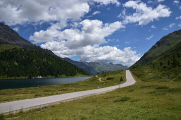 Road beyond the border - obrazy, fototapety, plakaty